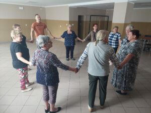 Grupy senioralne wystartowały – aktywność i społeczność.