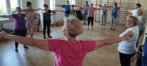 Grupy senioralne wystartowały – aktywność i społeczność.